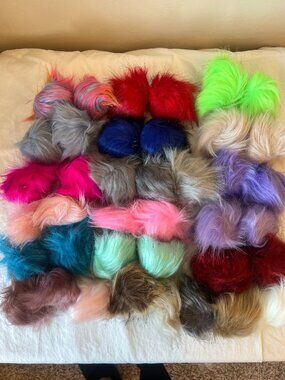 SIQUK 39 Pieces Faux Fur Pom Poms Fluffy Pom Pom Balls with Elastic Loop